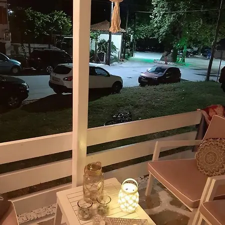 Summer House Moschovi בית נופש